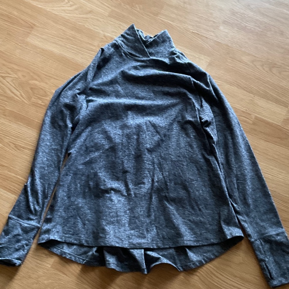 Lululemon Athletica Gray Long Sleeve Top